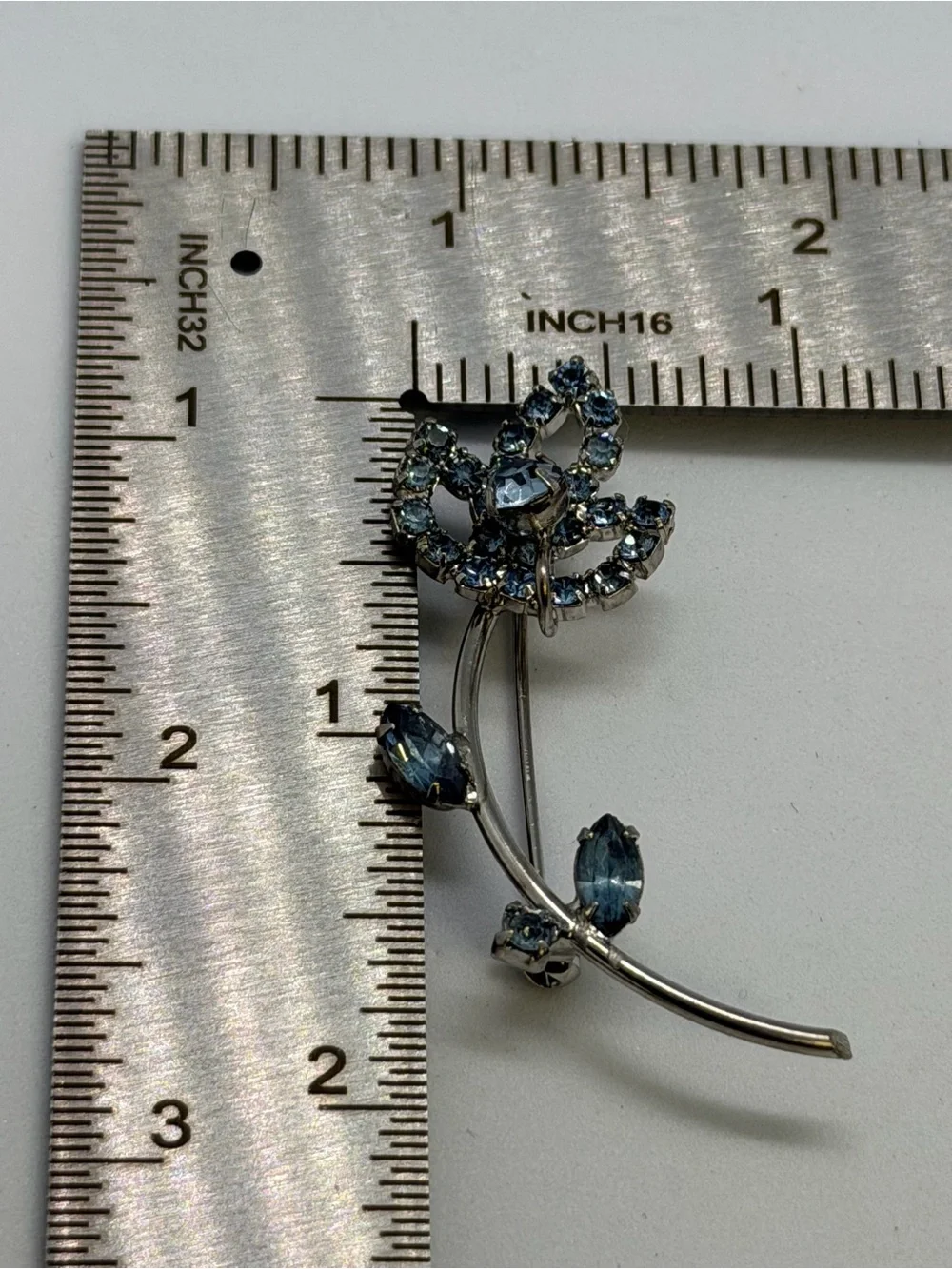 Vintage Elegant Blue Crystal Flower Brooch - Women Jewelry